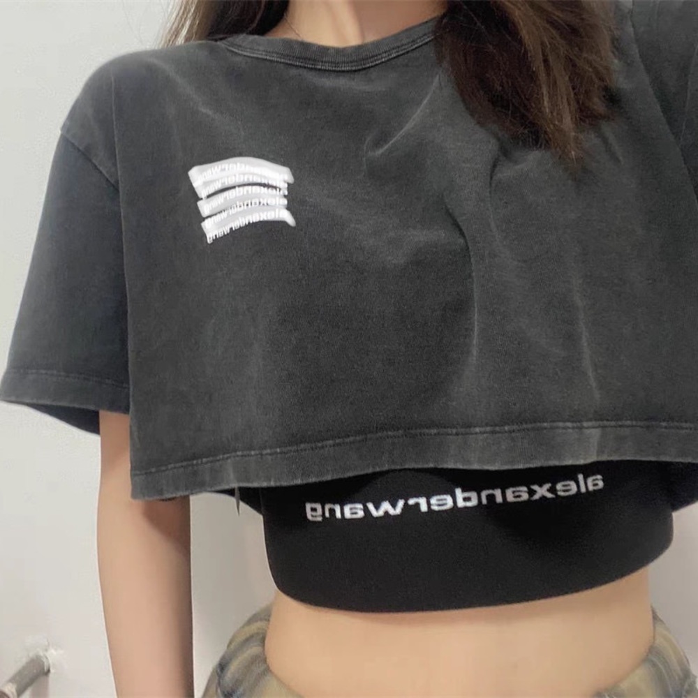 Crop tee in acid wash jersey